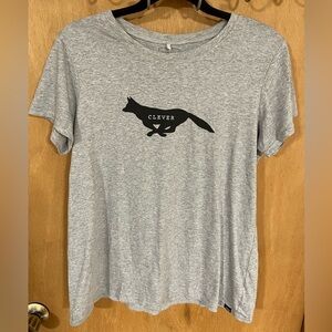 #59-PRANA -clever fox graphic T